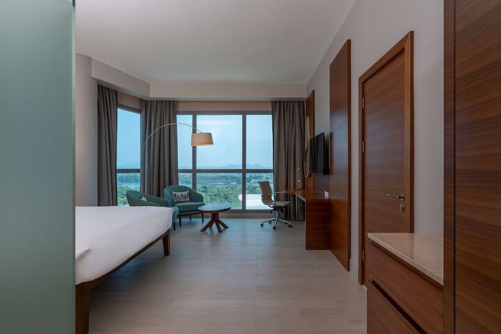 Room 49 of 108