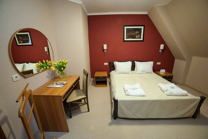 Room 6 of 59
