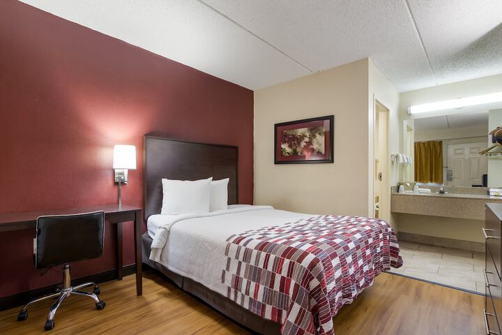 Deluxe Double Bed (7 of 13)