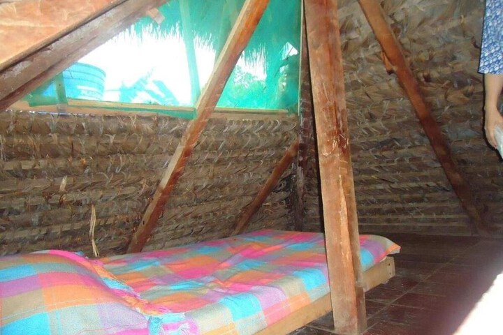 Room 12 of 28