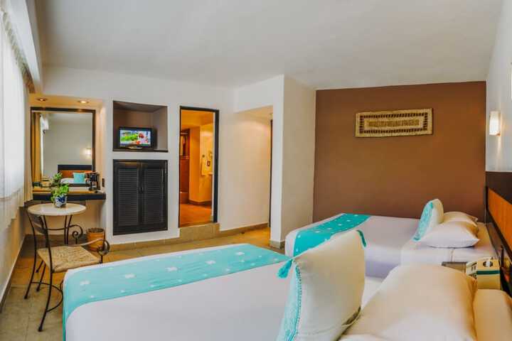 Room 8 of 119