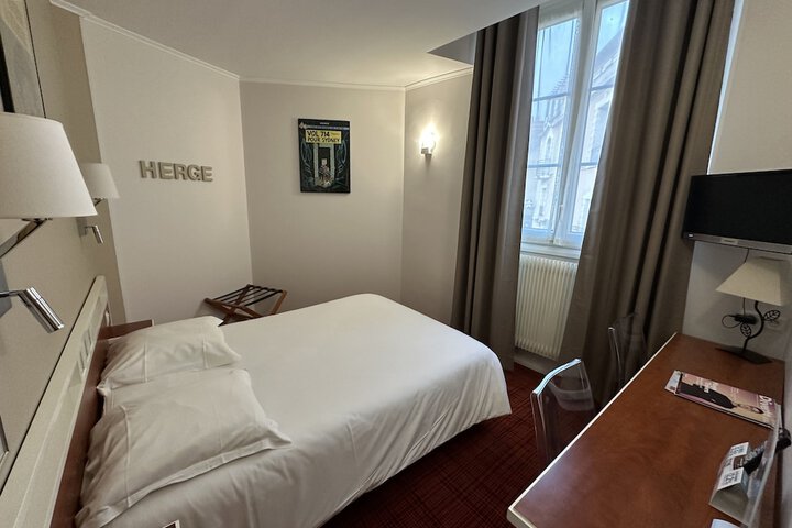 Room 9 of 46