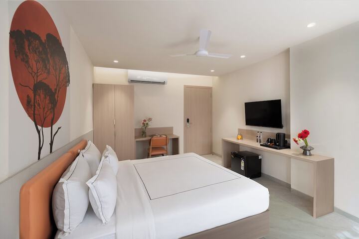 Room 10 of 19