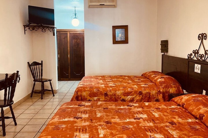 Room 9 of 35