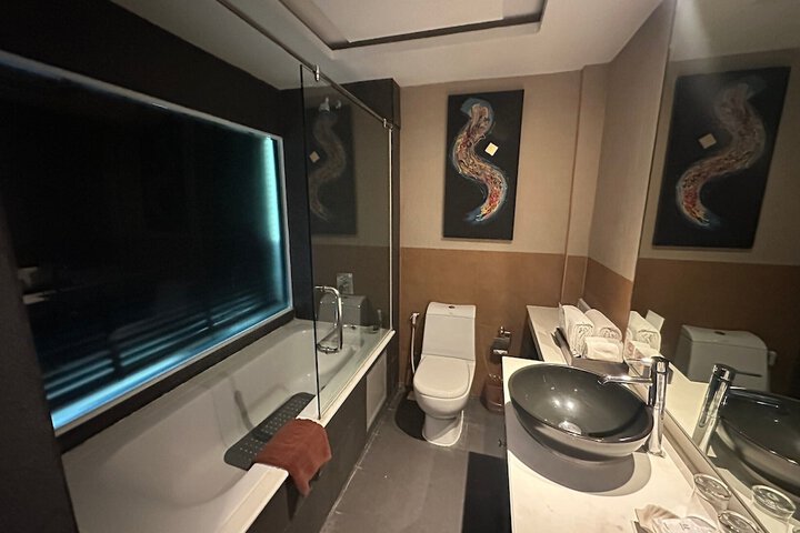 Room 47 of 91