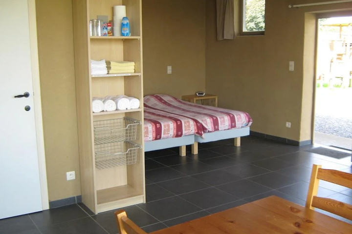 Room 4 of 13