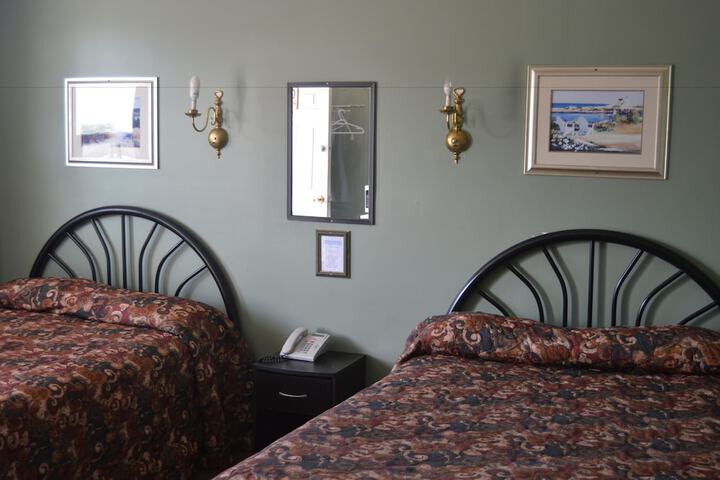 Room 2 of 25