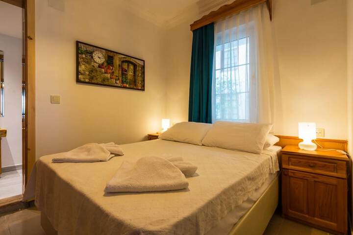 Room 8 of 44