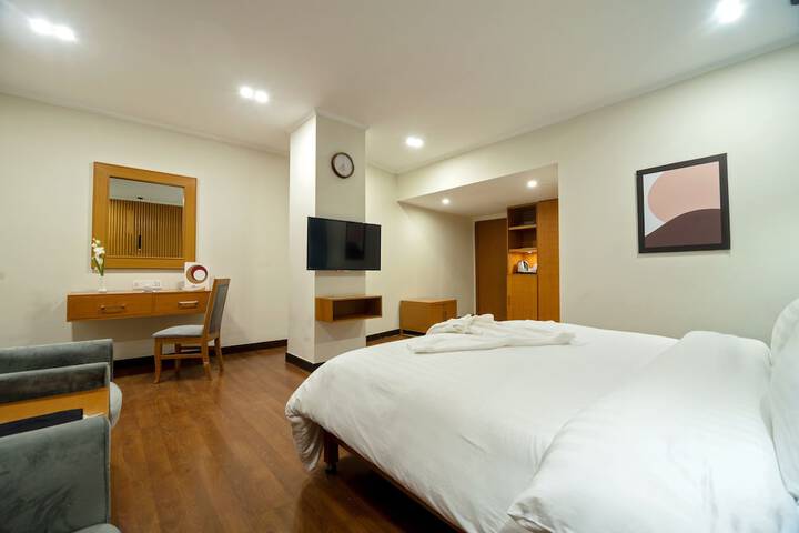 Room 17 of 24