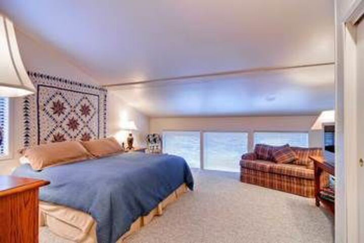 Room 6 of 34