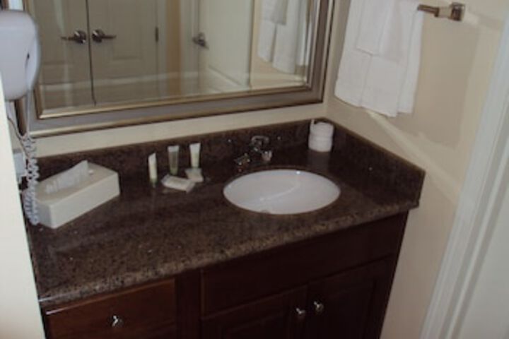 Bathroom sink