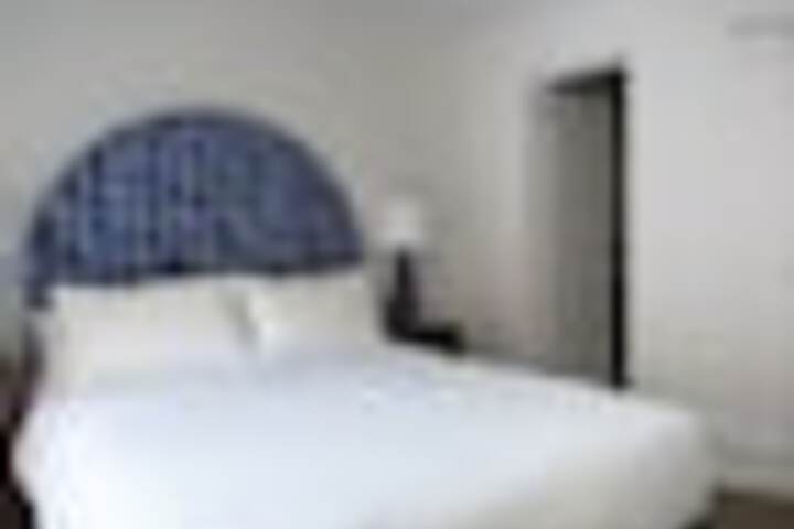 Room 68 of 117