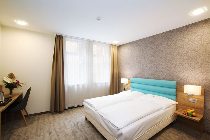 Room 90 of 139