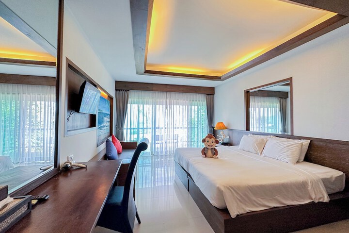 Room 17 of 46
