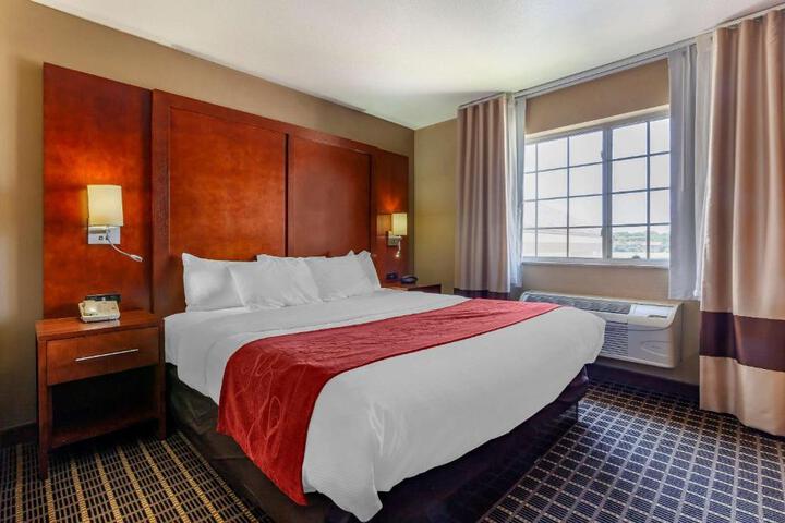 Suite (2 of 19)
