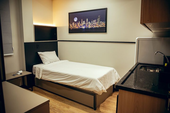 Room 12 of 17