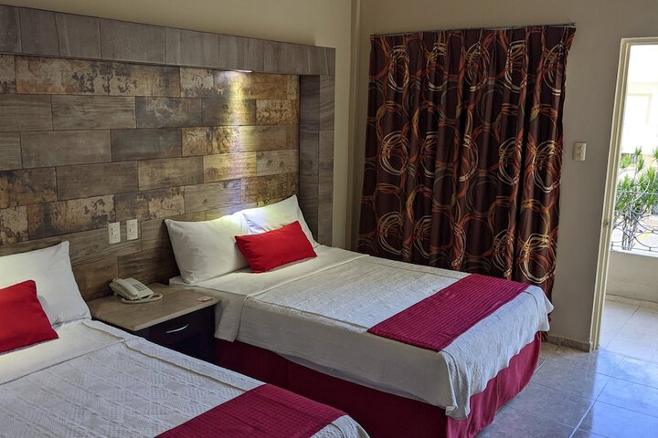 Room 15 of 38