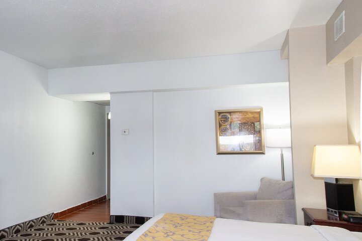 1 King Bed (2 of 5)