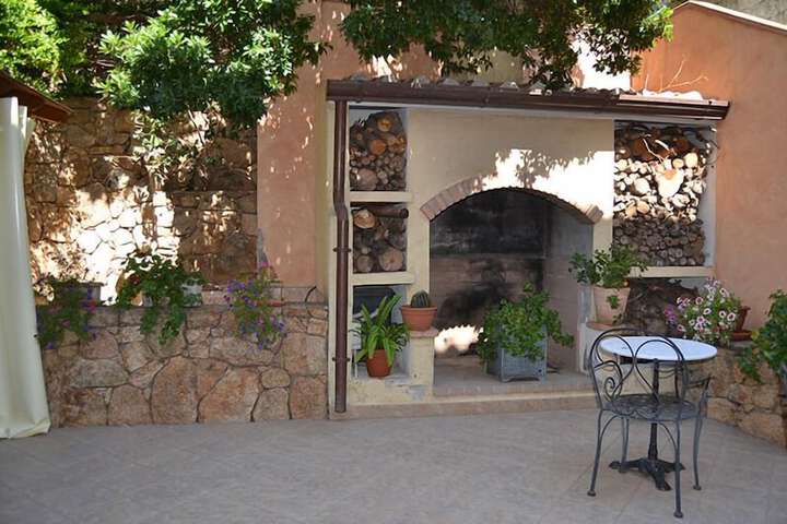 Terrace/Patio 23 of 24