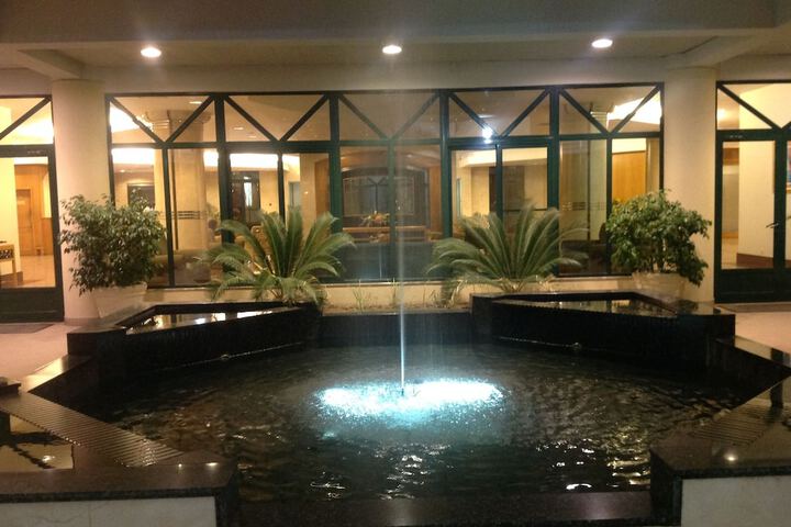 Hotel Exterior 43 of 48