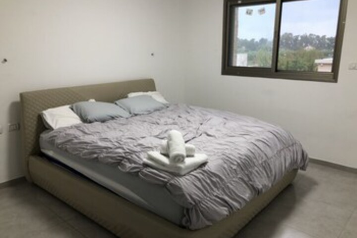 Room 2 of 7