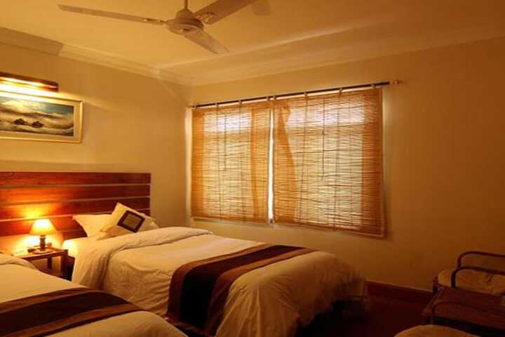 Room 2 of 10