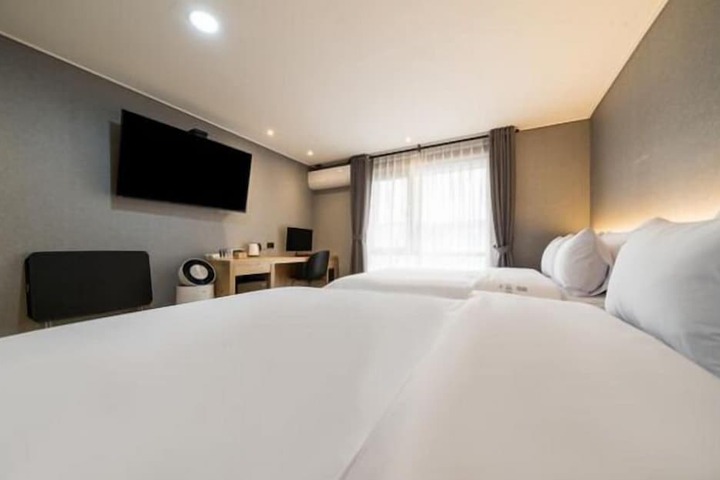 Room 15 of 67