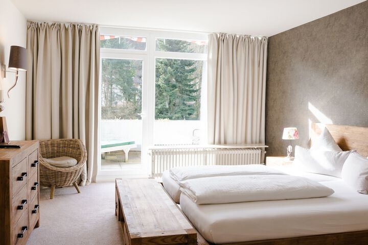 Room 10 of 48