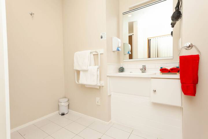 Room 119 of 163