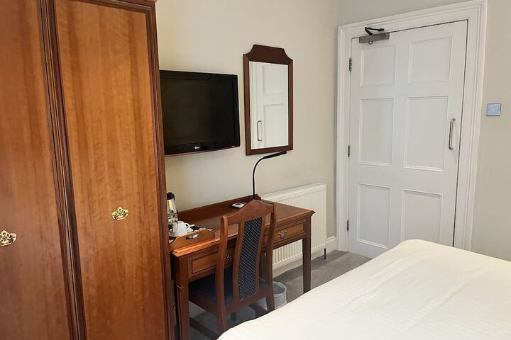 Room 30 of 58
