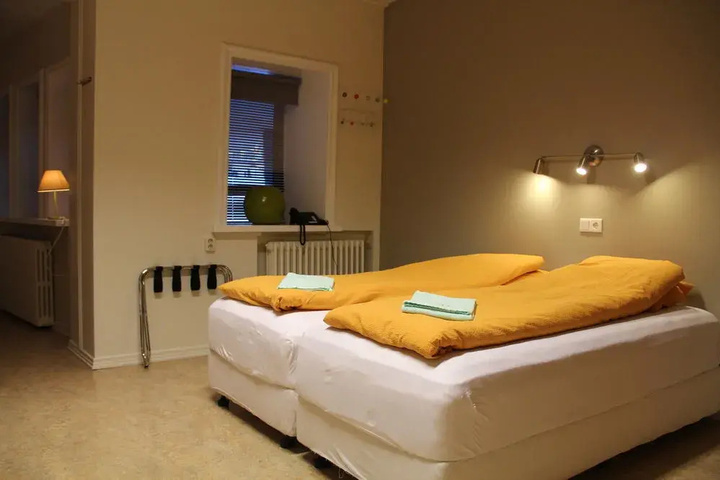 Room 5 of 15