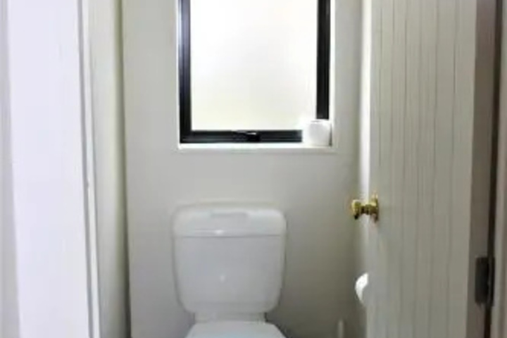Room 2 of 2