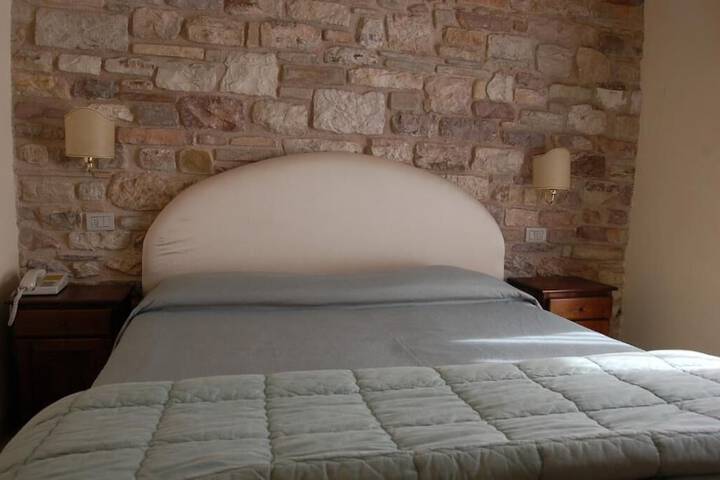 Room 7 of 141