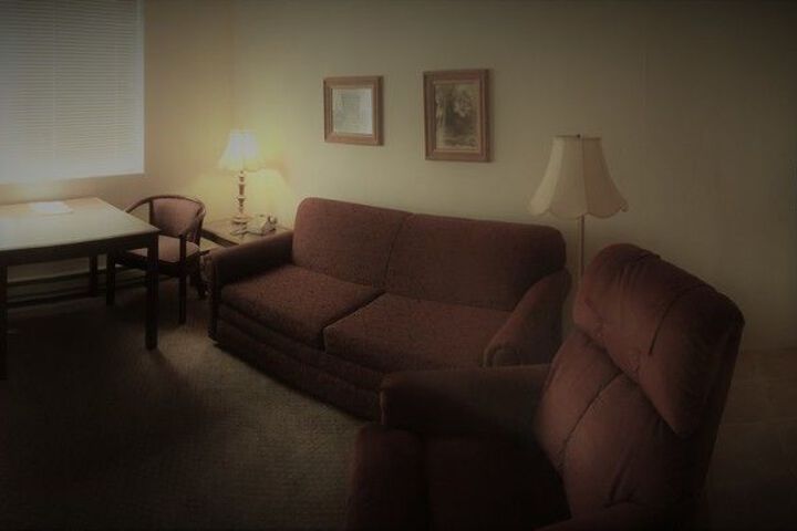 Room 6 of 11