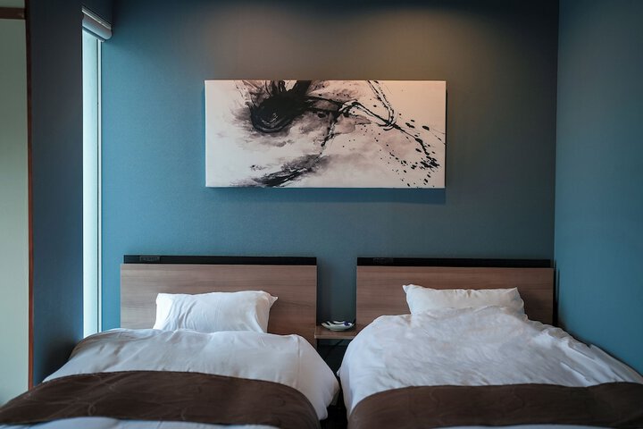 Room 30 of 96