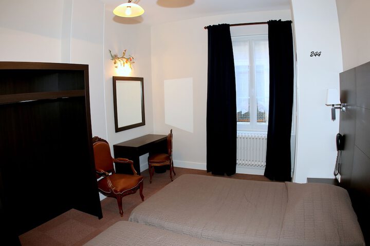 Room 20 of 118