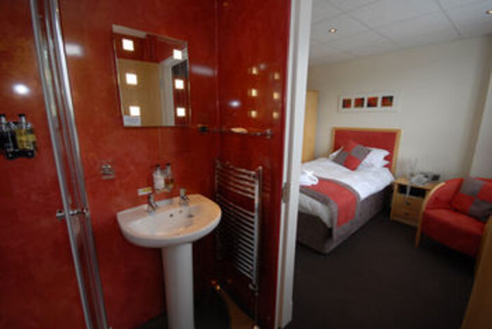 Room 33 of 92