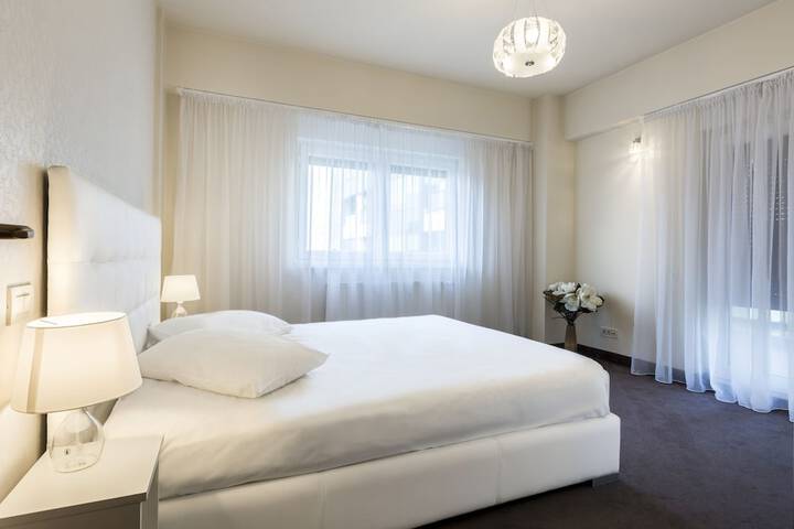 Room 34 of 108