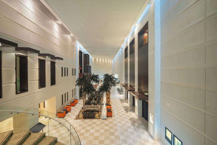 Entrance & Lobby