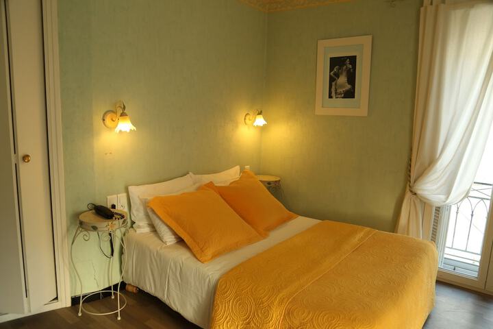 Room 30 of 70
