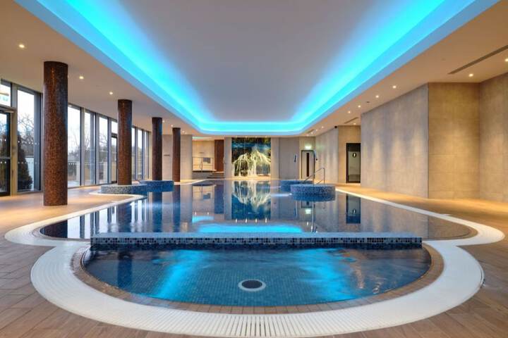 Pool 13 of 48