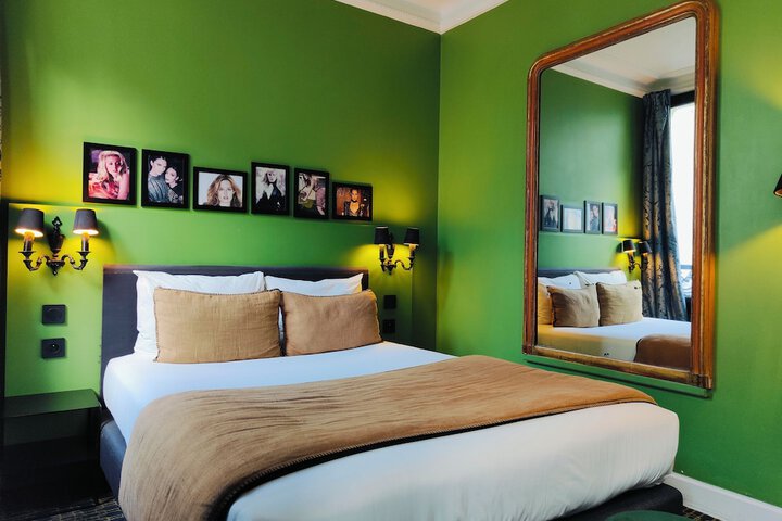 Room 12 of 74