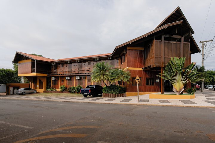 Hotel Exterior 51 of 54