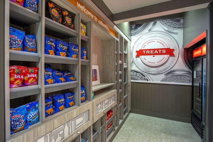Snack bar