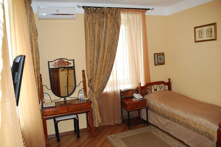 Room 17 of 50