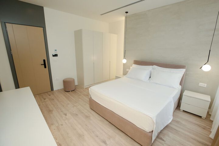 Room 14 of 42