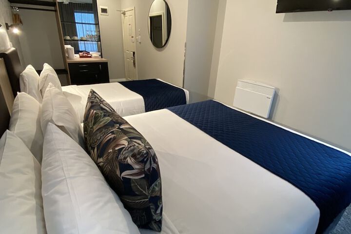 Room 50 of 116