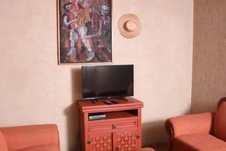 Room 4 of 10