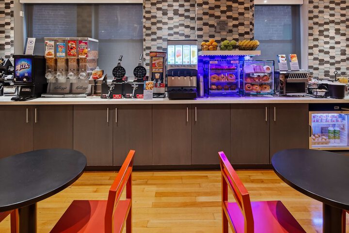 Best Western Plus Hospitality House New York | Bookonline.com