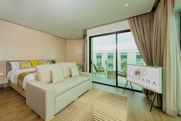 Room 3 of 80